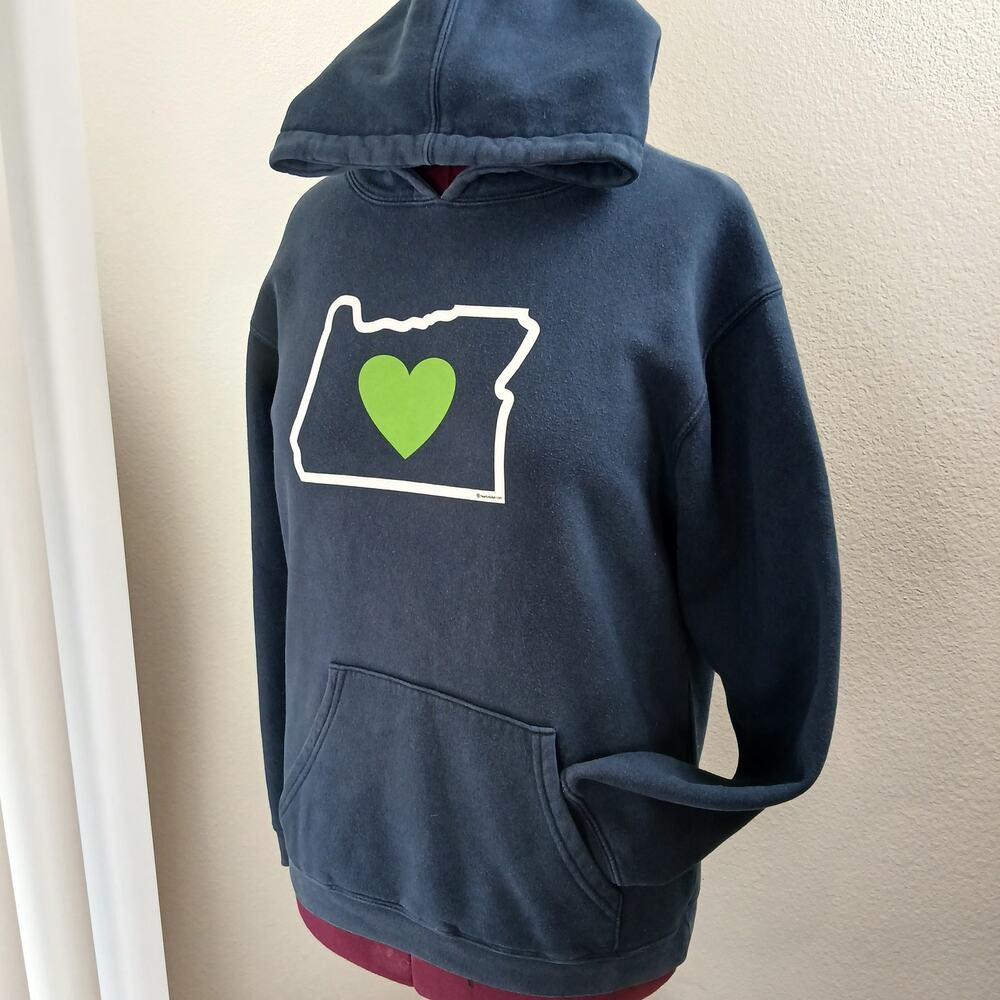 Bayside Oregon Heart Hoodie M heartsticker navy blue cozy sweatshirt made in USA